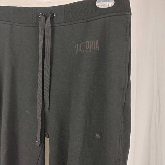 Victoria's Secret Sport Fleece Slouchy Jogger Women's Size Medium Black.
Waist 1 - Picture 5 of 6